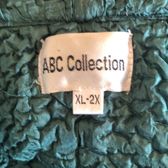 Gorgeous Green & Purple Hooded Plus Size Jacket - Picture 4 of 6